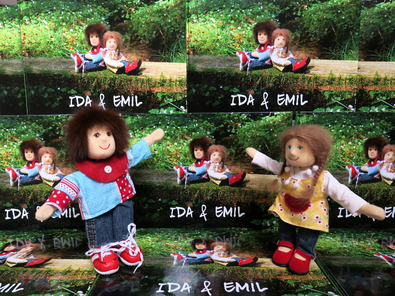 Ida & Emil zeigen stolz Band 2